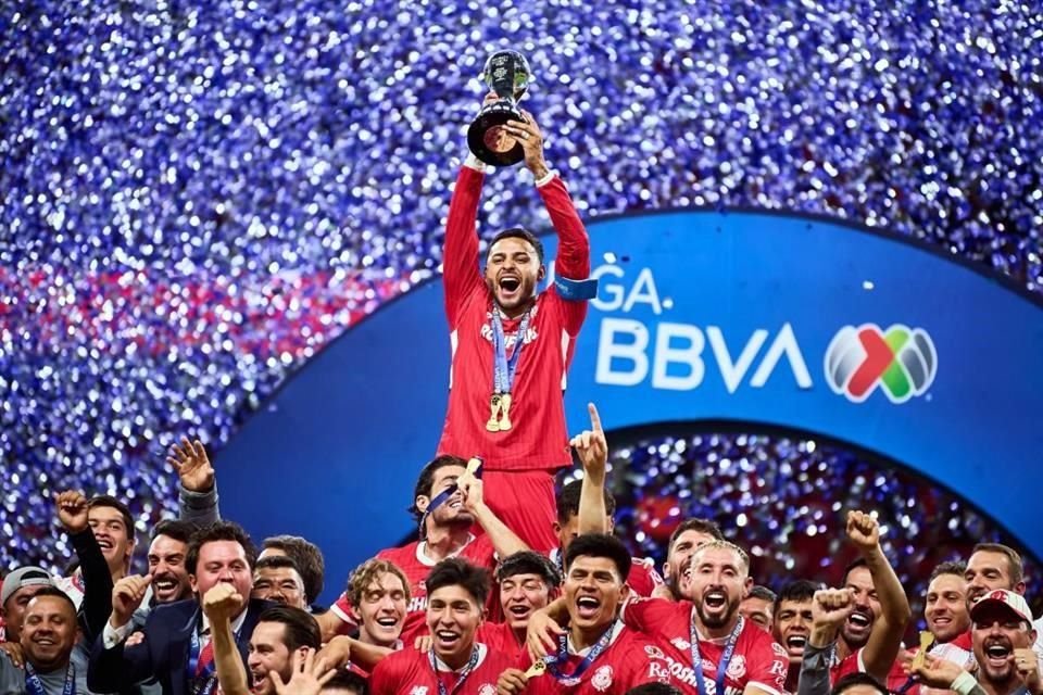 Alexis Vega levantó la histórica onceava en el Nemesio Diez.