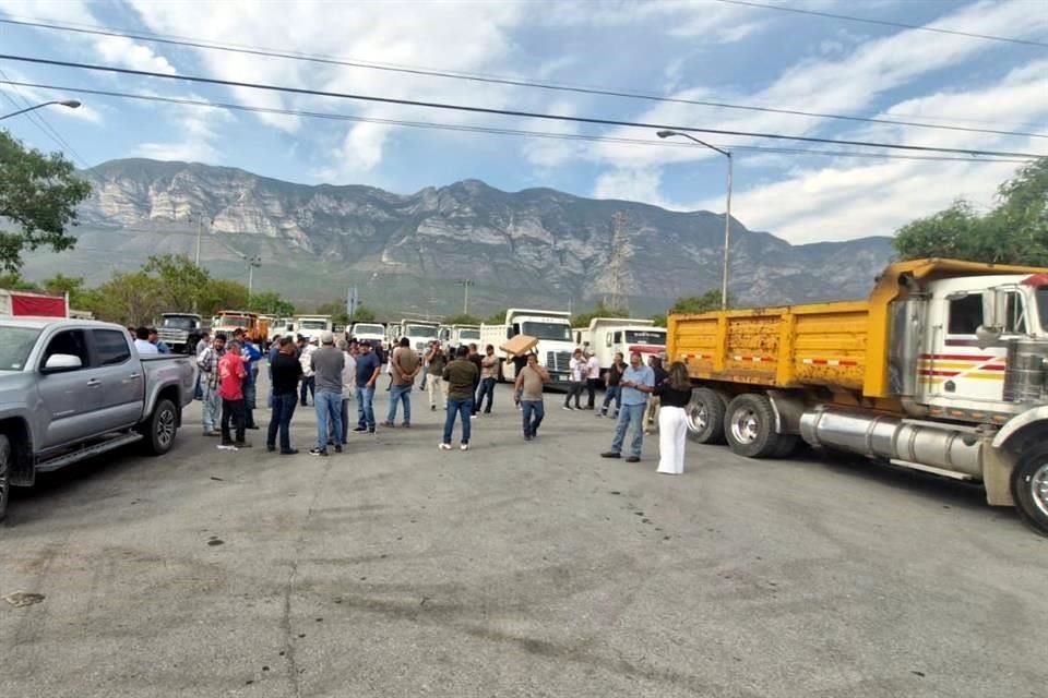 La protesta es por lo que ellos consideran una 'cacería' de parte de Movilidad del Estado y de los agentes de tránsito de los diferentes municipios.