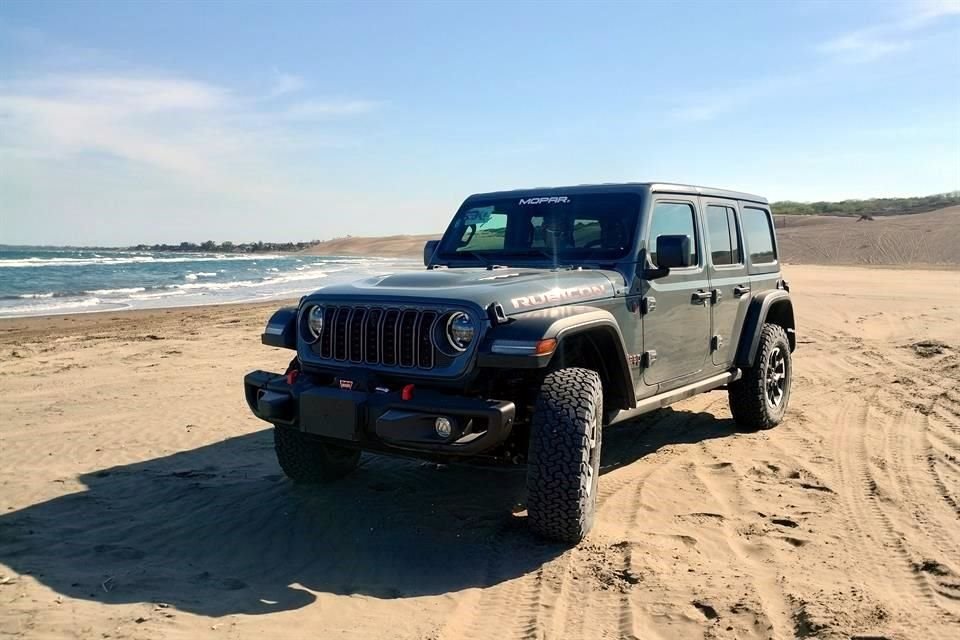 Efectuamos un recorrido de 365 km de Ciudad de México a las dunas de Chachalacas Veracruz en un Jeep Wrangler Rubicon.