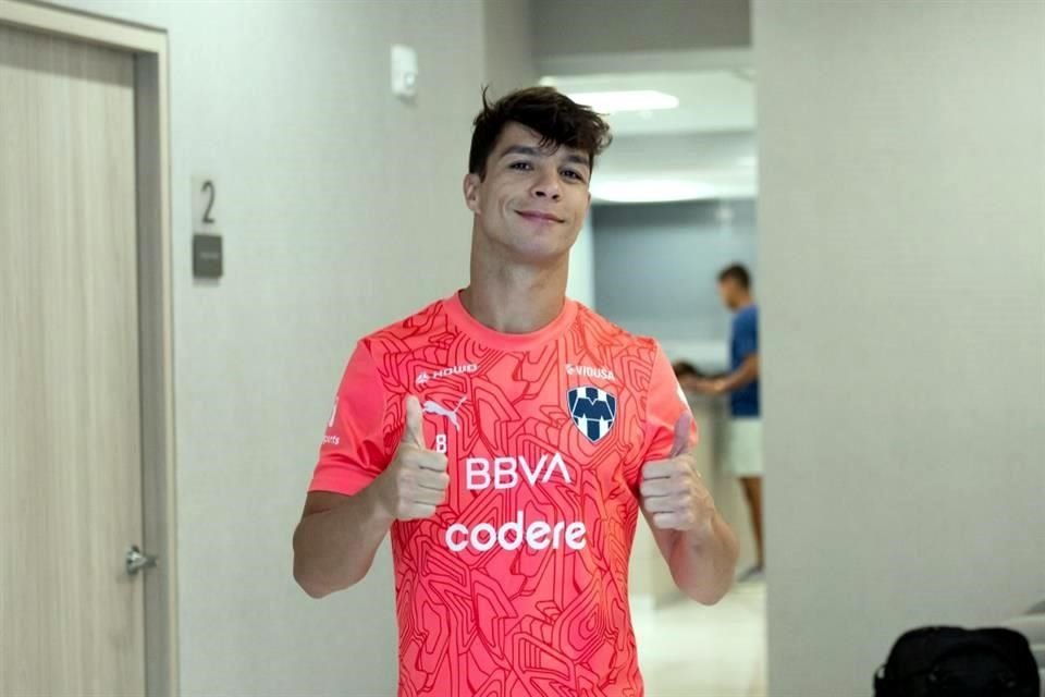 Los Rayados reportaron este lunes a pruebas físicas y médicas.
