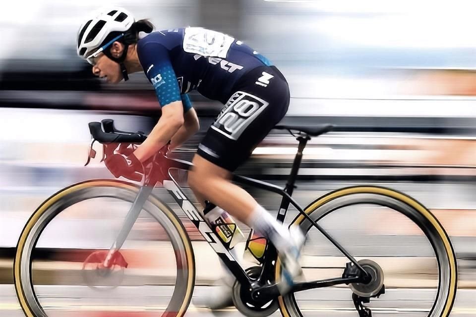 Sofía Arreola destaca en el ciclismo profesional de Estados Unidos.
