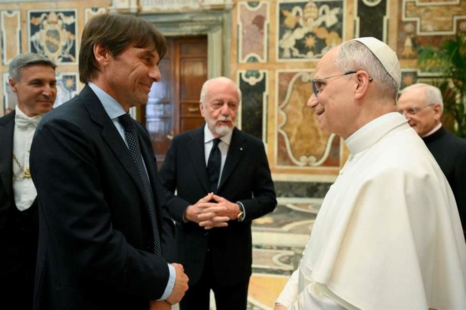 El Papa León XIV recibió al equipo del Napoli, campeones de la Serie A de Italia.