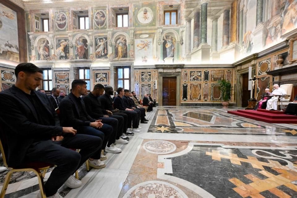 El Papa también advirtió que 'cuando el deporte se convierte en un negocio, corre el riesgo de perder los valores que lo hacen educativo'.