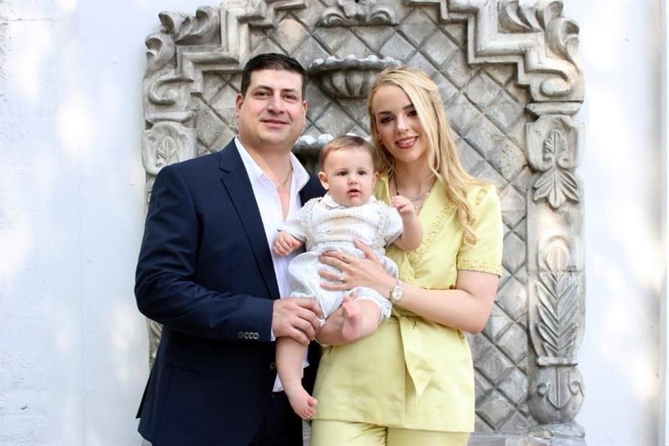 César Chapa, Santiago Chapa Chapa y Anett Chapa