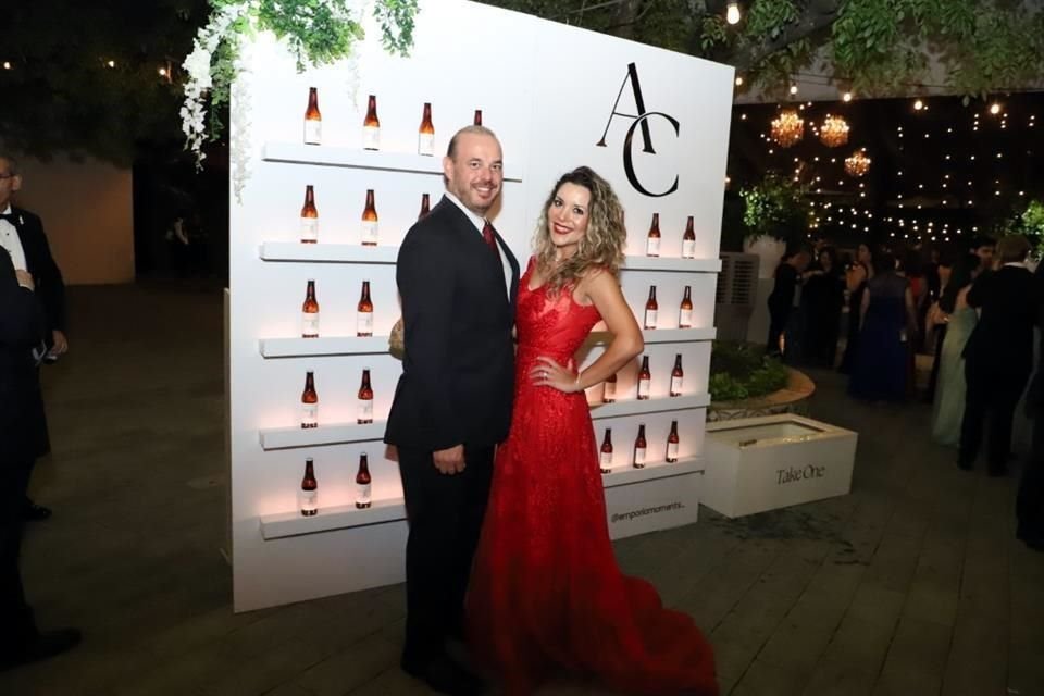 Gilberto Garza y Samantha Garza