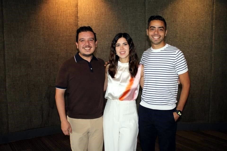 Joaquín Smith, Gladys Treviño y Juan Villalobos