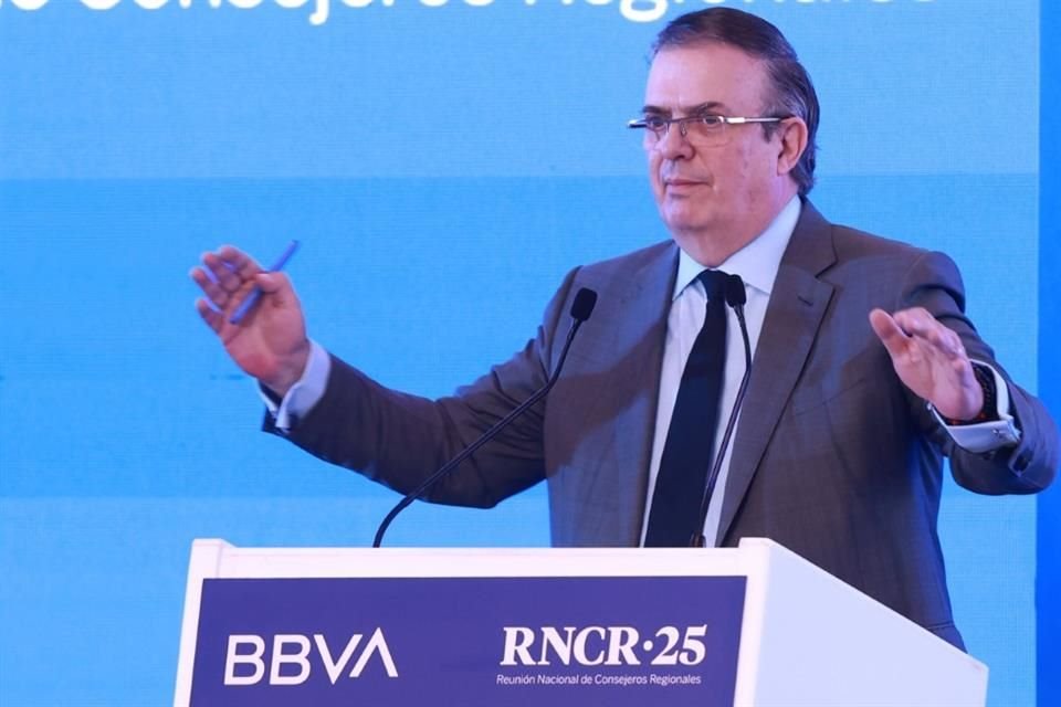 Marcelo Ebrard durante su participación en la Reunión Nacional de Consejeros Regionales 2025 de BBVA México