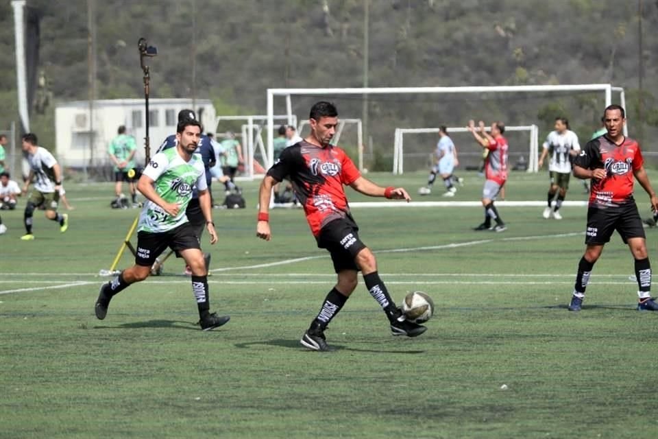 Rodrigo Garza, del American School FC