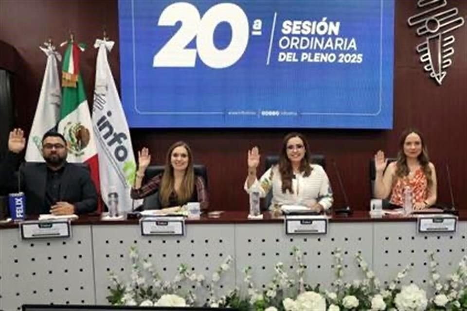 En la sesión de hoy, el Pleno del Instituto acordó notificar a los funcionarios públicos para que den respuesta a las solicitudes de información en los términos que fueron solicitadas.