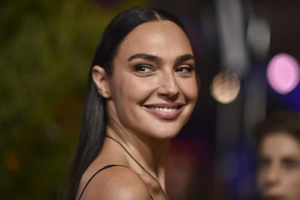 La Policía Metropolitana informó que las personas detenidas interrumpieron la filmación en más de una ocasión 'únicamente porque una actriz involucrada en la producción es israelí'.