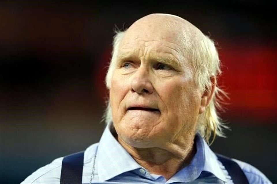 Terry Bradshaw ha perdido la paciencia y quiere a Rodgers lejos de sus Steelers.