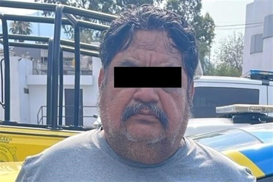 José Alfredo, de 51 años, fue detenido por acosar a la joven y exhibirse en el camión.