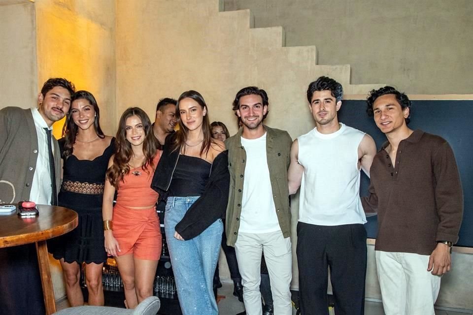 Tony Mils, Eugenia Rodríguez, Isidora Vives, Mariana Giner, Joss Romero, José Cuervo y Jesús Munguía