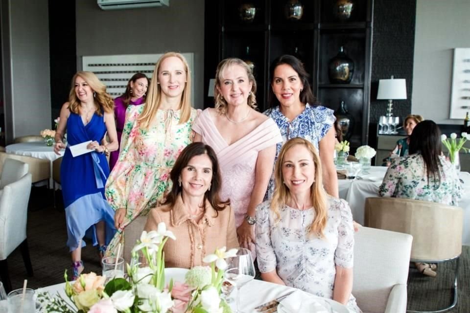 Katya Medina, Lucía Ravizé de Morales, Rocío Flores, Alma Vargas y Jeannine Zambrano de Garay
