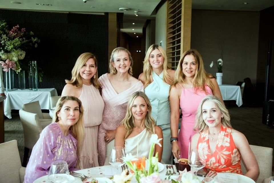 Alma de Guzmán, Lucía Ravizé de Morales, Daniela Chamorro de Leal, Lorena Díaz, Roberta Barrera de Selem, Anna Carrillo de Ibarra y Carmina Martínez