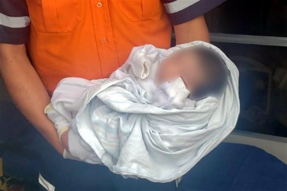 La bebé que fue encontrada en la calle en Arcos de Zapopan coincide en características con la que fue sustraída del Hospital Zoquipan.