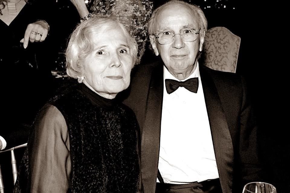 Con su esposo Jorge Fernández Ruiloba (finado)