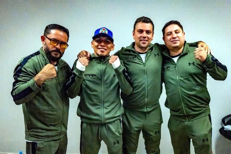 El 'Chihuas' y su equipo alistan la pelea del 21 de junio ante Galai Yafai.