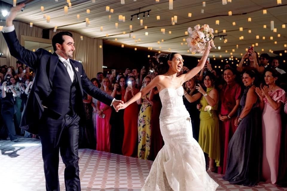 Santiago Díaz Peschard y Eugenia Salinas Garza T.