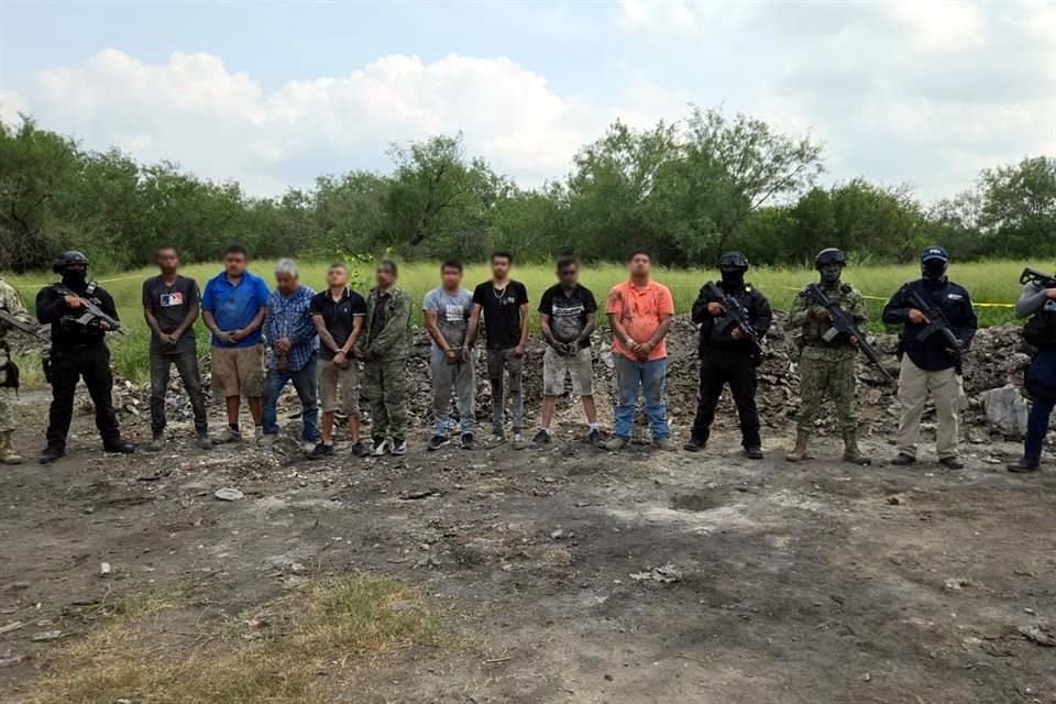El Fiscal de Tamaulipas informó que el operativo policiaco desplegado llevó a la captura de nueve integrantes del Cártel del Golfo, presuntos responsables de la ejecución.