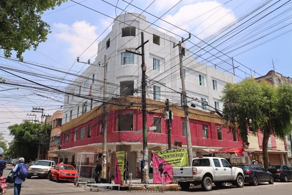 Tras dos intentos de despojo, el Gobierno de la Ciudad recuperó la posesión de la antigua Escuela. 