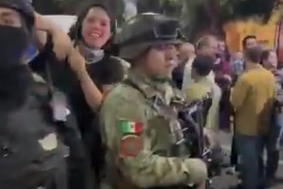 Un concierto al que habían acudido 400 personas debió ser suspendido en medio de un operativo en el que estuvieron presentes el Ejército y la Policía.