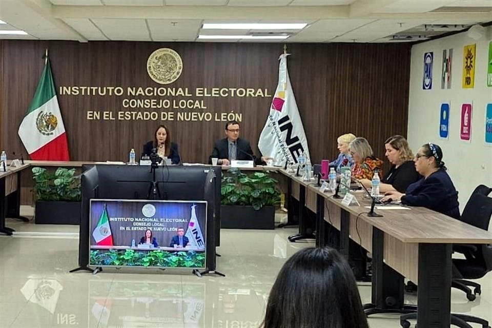 Olga Alicia Castro, Vocal Ejecutiva de la Junta Local del INE y presidenta del Consejo, que se ha tenido un desarrollo de la jornada tranquila.