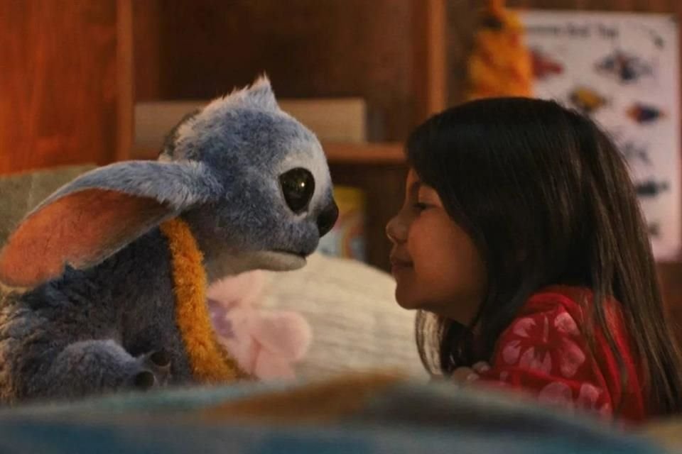 'Lilo & Stitch' y la nueva cinta de 'Misión: Imposible' dominaron nuevamente la taquilla después de impulsar un fin de semana récord en EU.