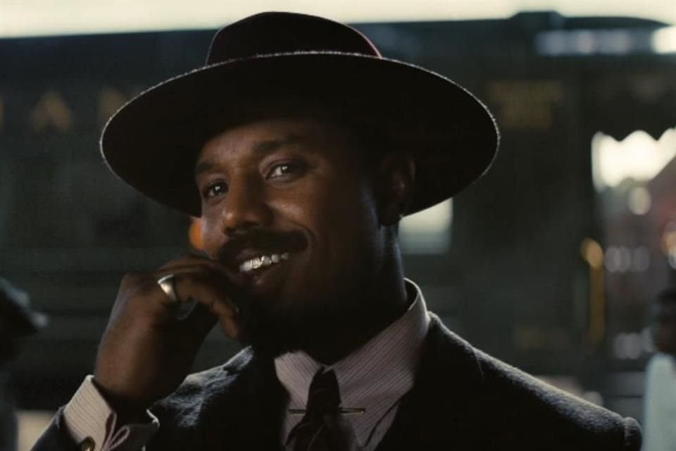 'Pecadores' sigue fuerte en su séptimo fin de semana con otros 5.2 millones de dólares, elevando su total a 267.1 millones a nivel nacional y 350.1 millones en la taquilla internacional.