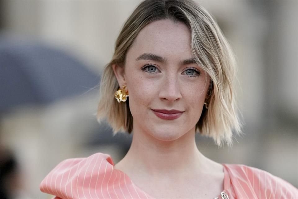 La actriz Saoirse Ronan está embarazada de su primer bebé, que tuvo al lado de su esposo, el también actor Jack Lowden.