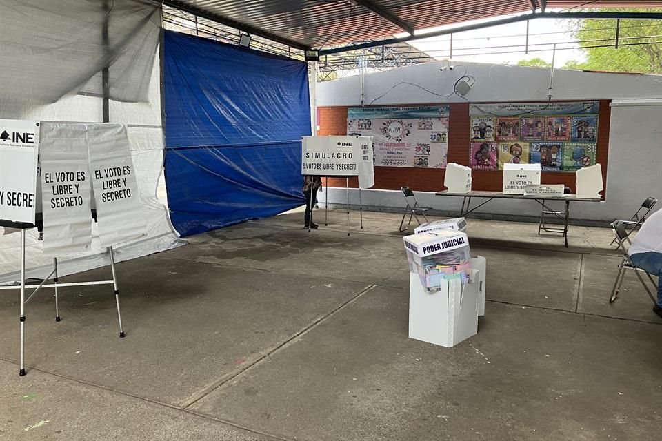 La casilla cerró en punto de las 18:00 horas.