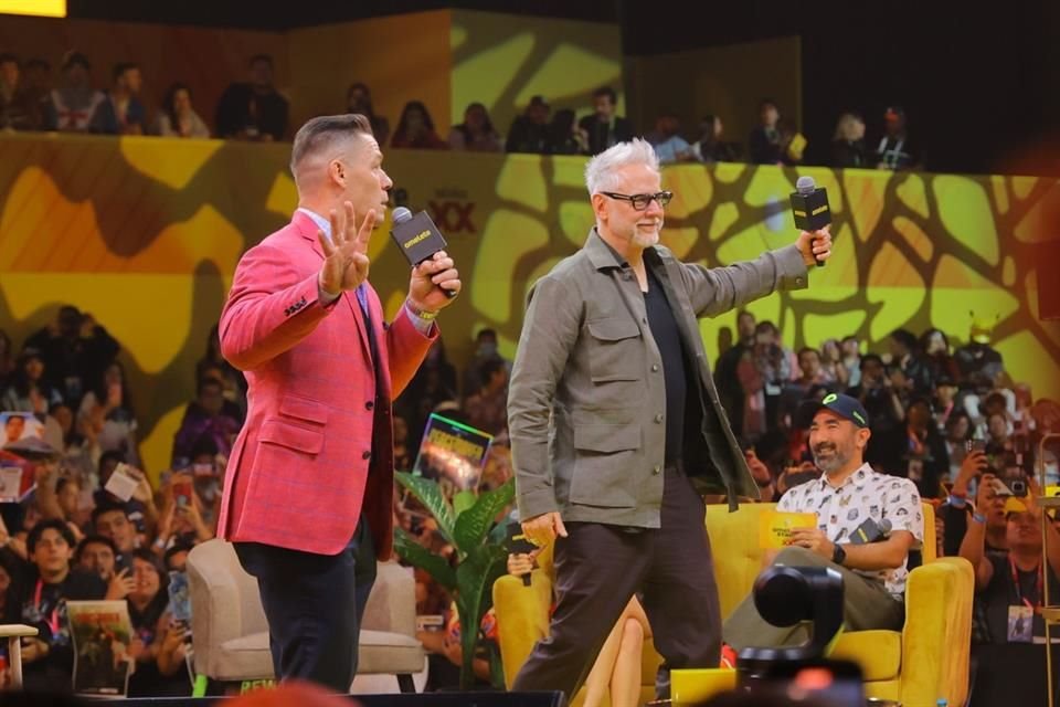 John Cena y James Gunn hablaron en el Omelete Stage de 'Peacemaker 2'.