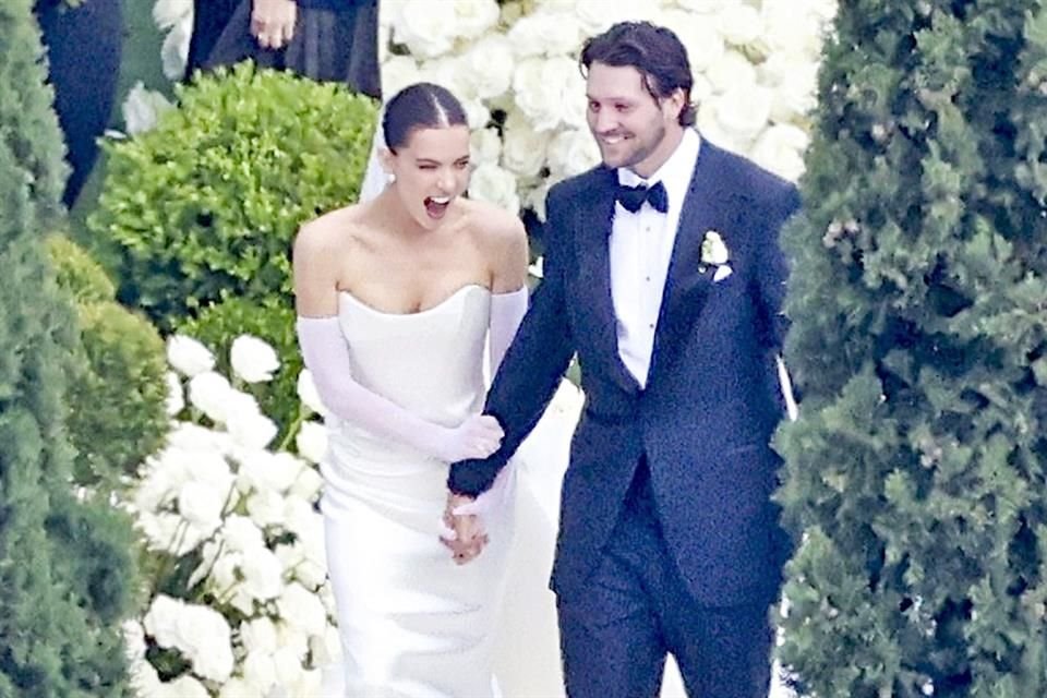 La actriz Hailee Steinfeld se casó en una ceremonia privada en California con el mariscal de campo de los Buffalo Bills, Josh Allen.