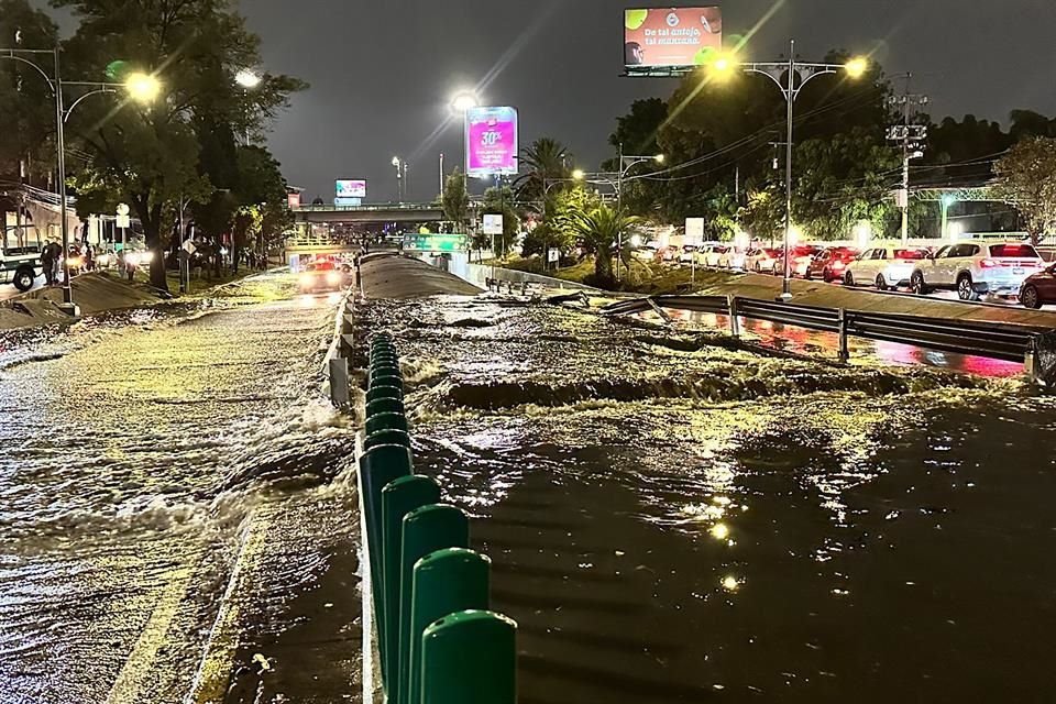 Hasta las 21:00 horas, sólo 6 de los 65 encharcamientos habían sido resueltos.