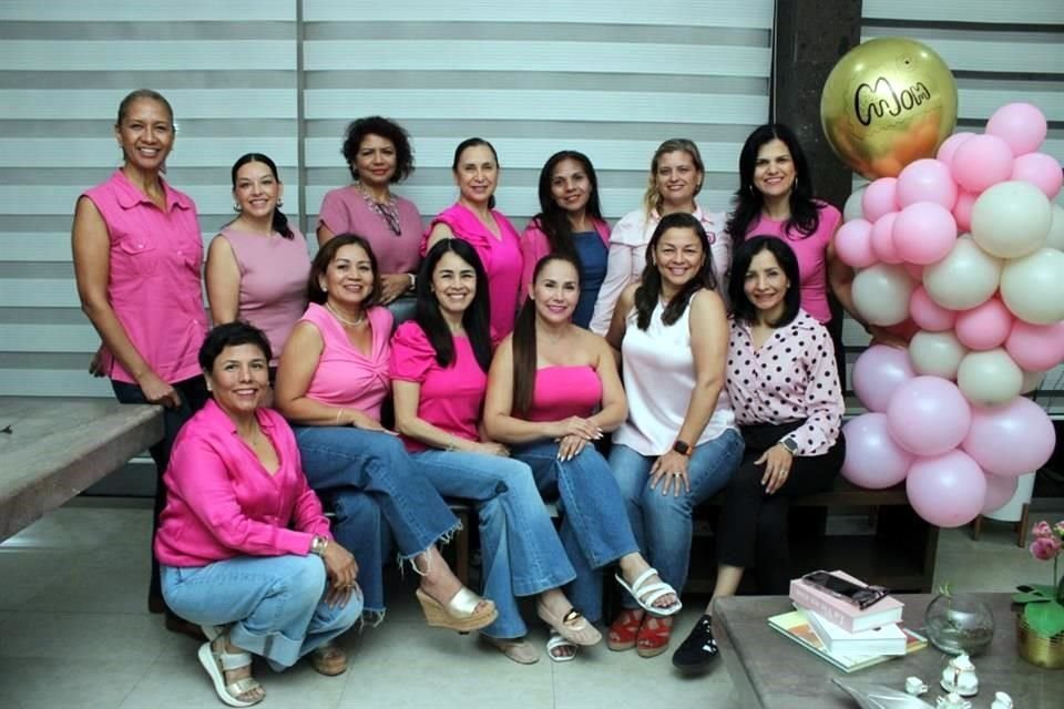 Angélica Treviño, Milaura de Elizondo, Esthela Alvarado, Lupita Pérez Castro, Patricia Paredes, Elsia Escamilla, Rosy Ríos, Patricia Carreón, Silvia Argáez, Thelma Guzmán, Cristal Ruiz, Cecilia Castro