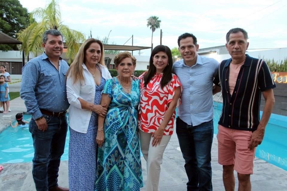 Nelson Armando Sandoval Cantú, Jessica Lizbeth Sandoval Cantú, Martha Sandra Cantú Garza, Sandra Verónica Sandoval Cantú, Walter Eliud Sandoval Cantú y César Rivelino Sandoval Cantú