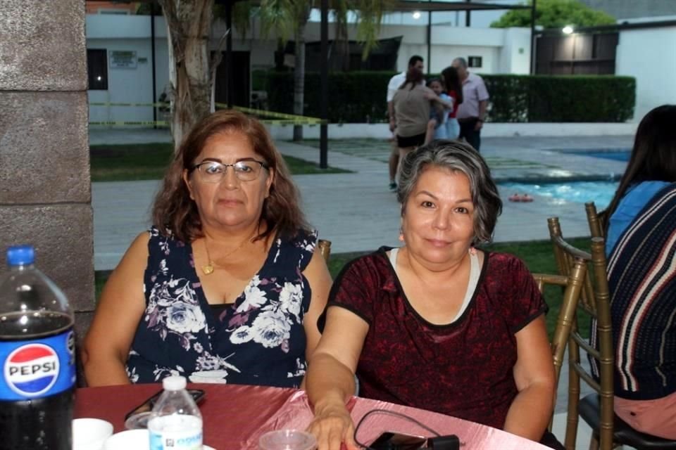 Gregoria Flores y Marcela Castillo