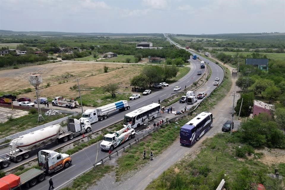 El accidente ocurrió en la Carretera Nacional, a la altura de Hualahuises.