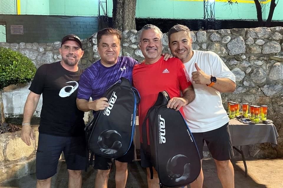 Ganadores 4ta varonil, René Cantú y Jesús Tamez