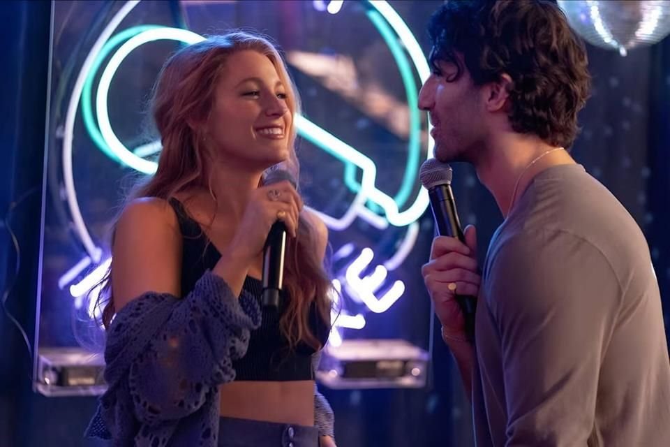 Lively demandó a Baldoni bajo el argumento de haber sufrido acoso sexual durante el rodaje de Romper el Círculo y enfrentar una campaña de desprestigio.