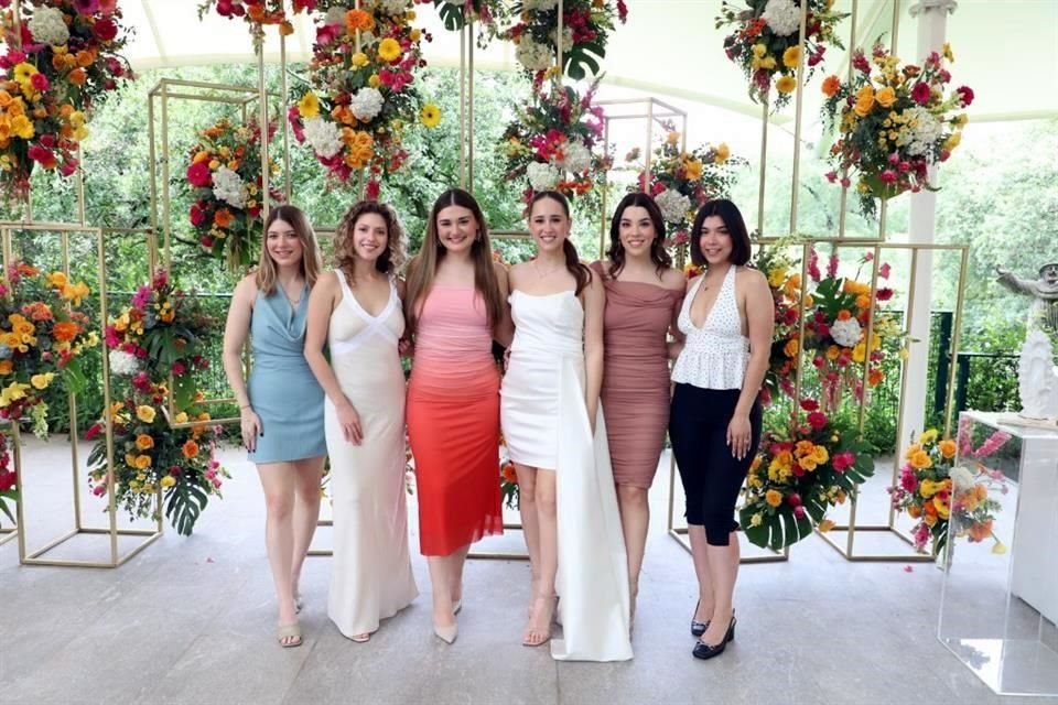 Camila Garza, Fey Cárdenas, Valeria Ruiz, Karla Martínez, Diana Vargas y Ana Karen Castillo