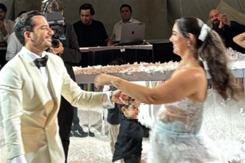 La celebración con su ahora esposa Pattsy, a la cual acudieron al menos 200 personas, se realizó en la Hacienda San Carlos Borromeo.