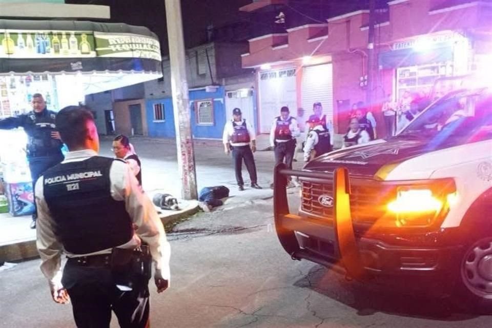 Según reportes de las autoridades, se encontraba afuera de la vinatería 'La Central', cuando varios sujetos le dispararon.