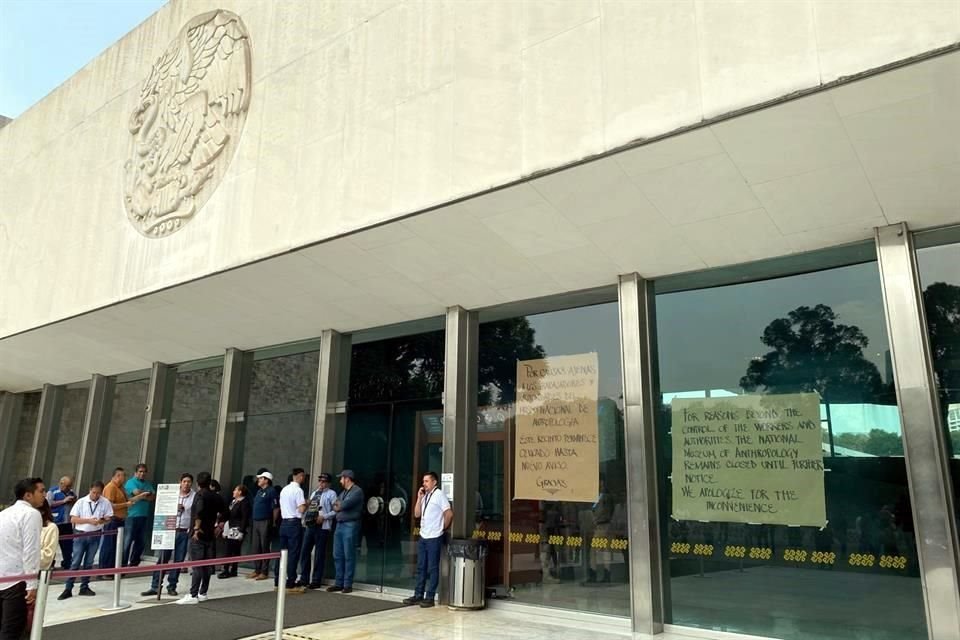 El Museo Nacional de Antropología, y otros recintos del INAH, han tenido una operación irregular por el cambio de compañía de seguridad.