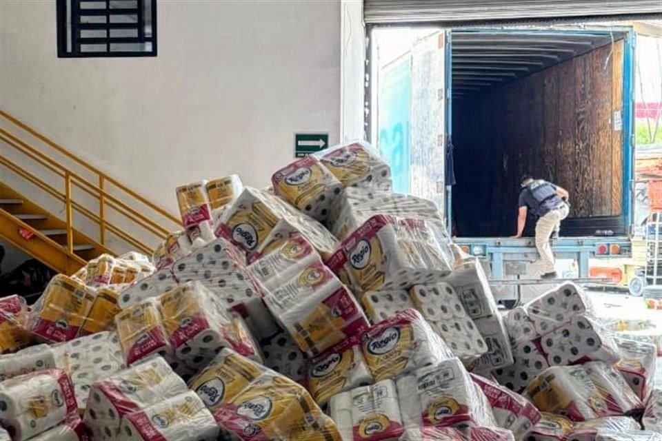 En dicha bodega hallaron la caja con la mercancía, que en su mayoría es papel sanitario.