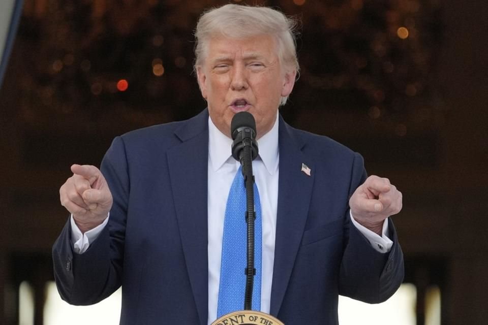 El Presidente Donald Trump habla en la Casa Blanca, el 4 de junio del 2025.