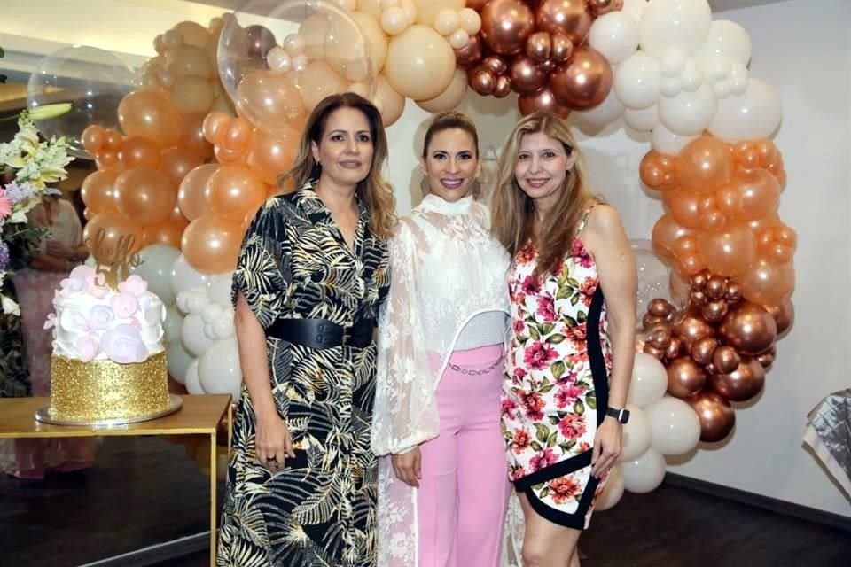 Alma Olachea de Quirós, Alma Cavazos y Alejandra de Arrigunaga