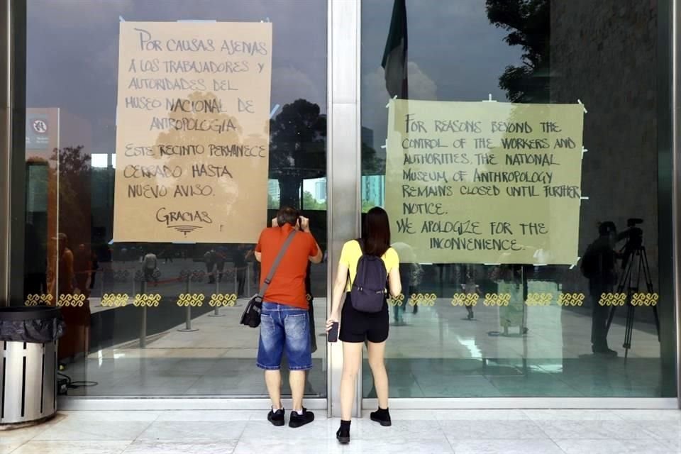 Visitors to the National Museum of Anthropology encountered signs announcing its closure 