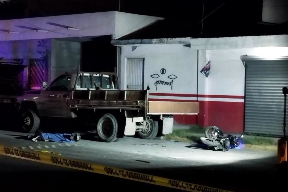La víctima fue identificada por sus familiares como Ángel Gabriel Arévalo Cazares, de 20 años, quien murió de manera instantánea.