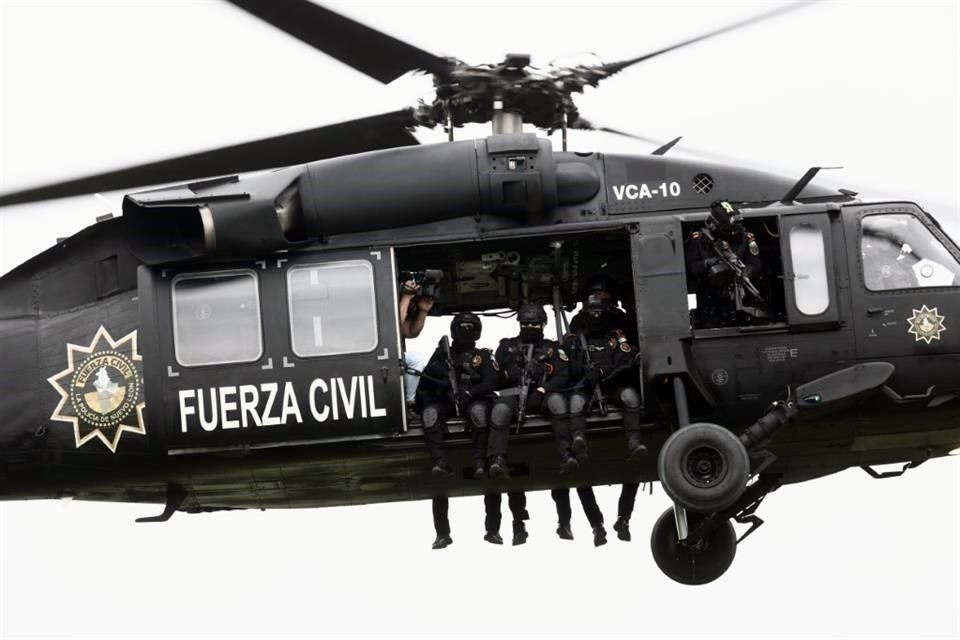 La división 'Fuerza de Reacción Aeromóvil' usa el helicóptero Black Hawk y los vehículos blindados Black Mambas.
